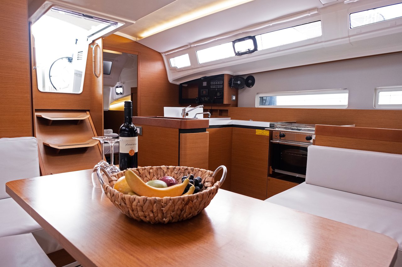 Sun Odyssey 410 - 3 cab. — photo 5