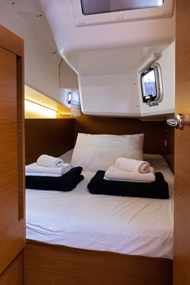 Sun Odyssey 410 - 3 cab. — photo 9