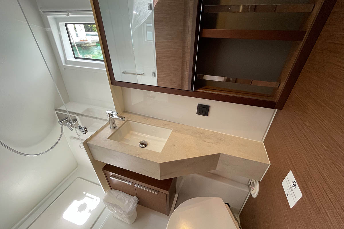 Lagoon 46 - 4 + 2 cab. — photo 27