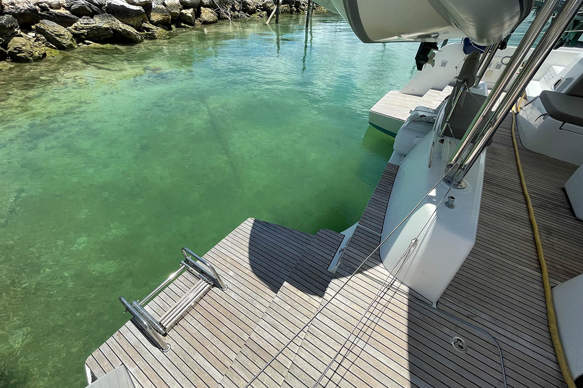 Lagoon 42 - 4 + 2 cab. — photo 7