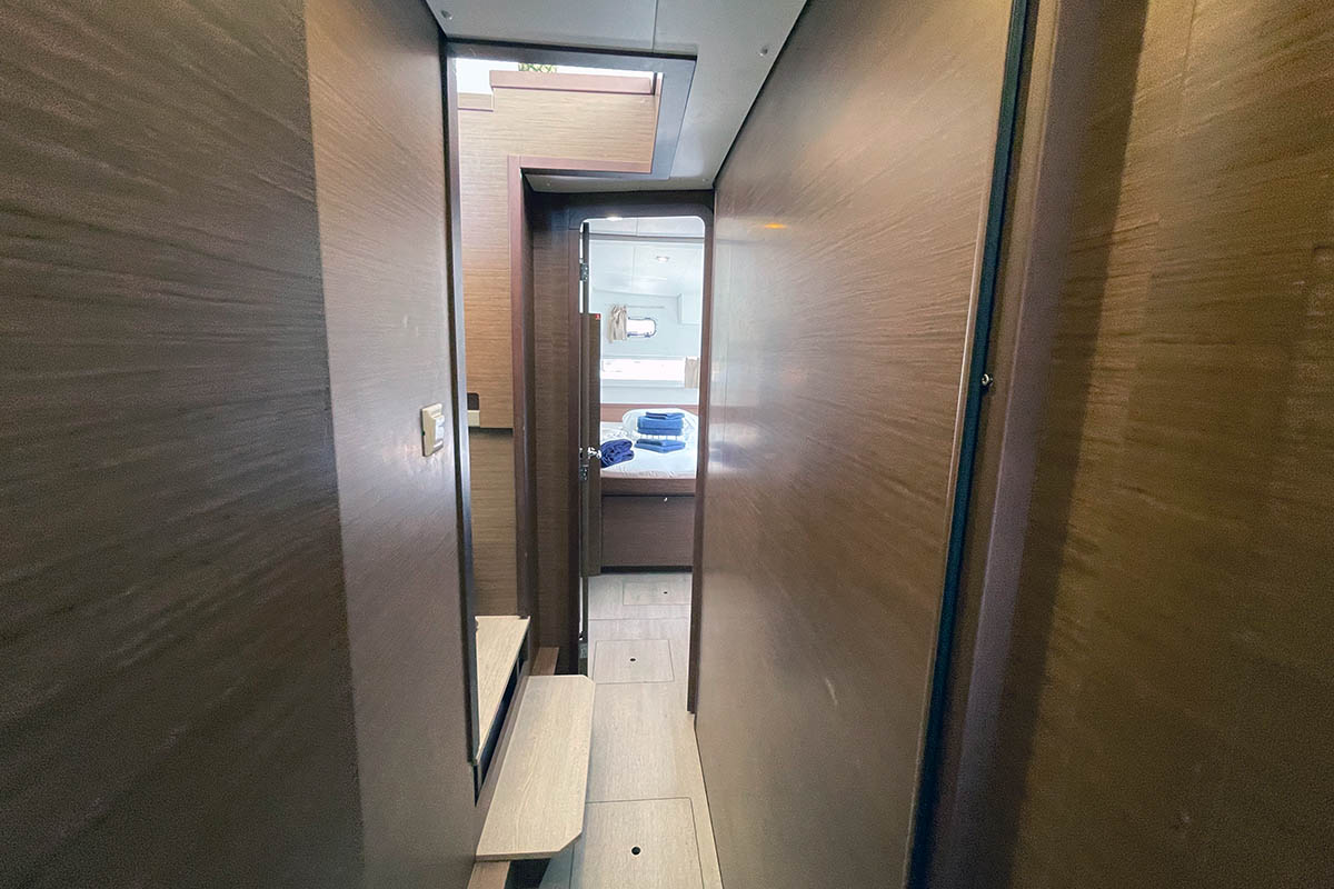 Lagoon 42 - 4 + 2 cab. — photo 10