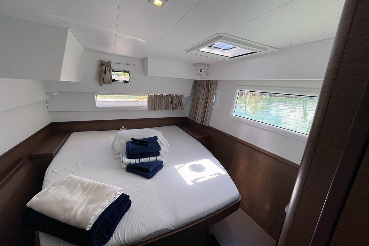 Lagoon 42 - 4 + 2 cab. — photo 12