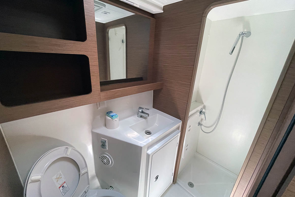 Lagoon 42 - 4 + 2 cab. — photo 20