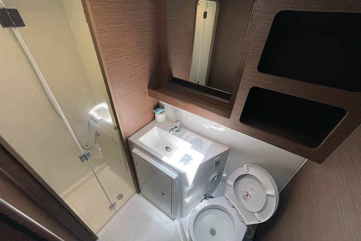Lagoon 42 - 4 + 2 cab. — photo 22
