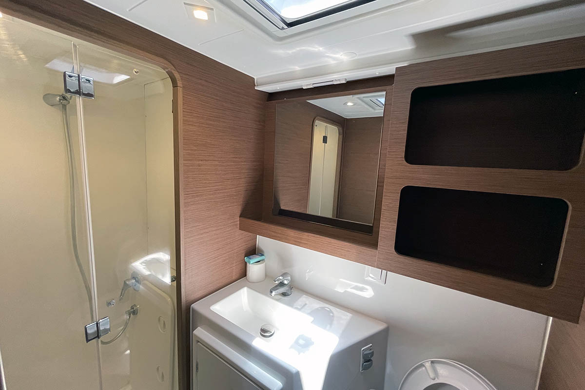 Lagoon 42 - 4 + 2 cab. — photo 23
