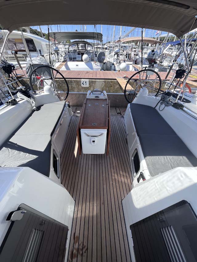 Sun Odyssey 410 - 3 cab. — photo 9