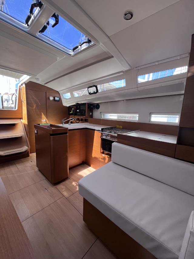 Sun Odyssey 410 - 3 cab. — photo 12