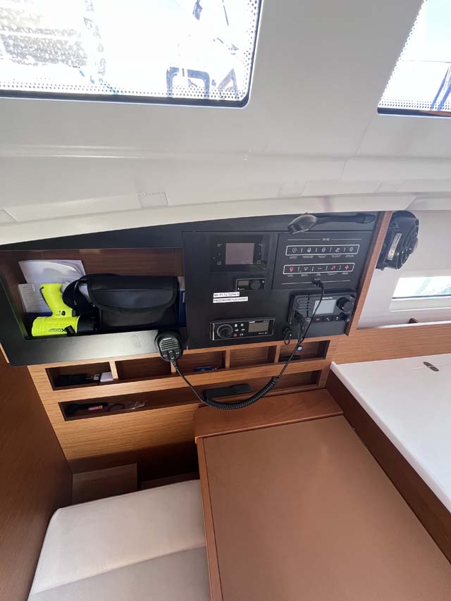 Sun Odyssey 410 - 3 cab. — photo 15