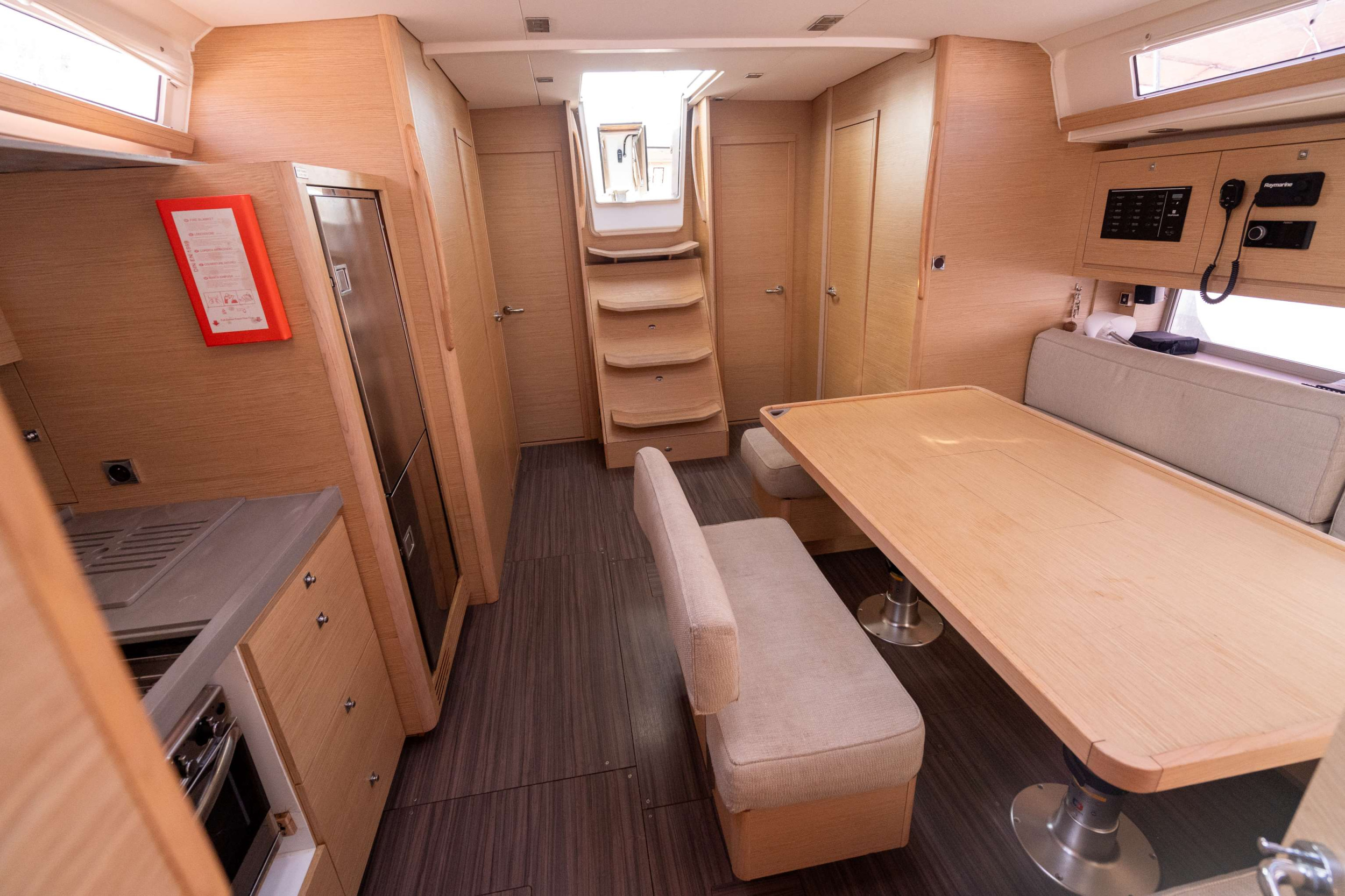 Dufour 470 - 4 + 1 cab. — photo 9