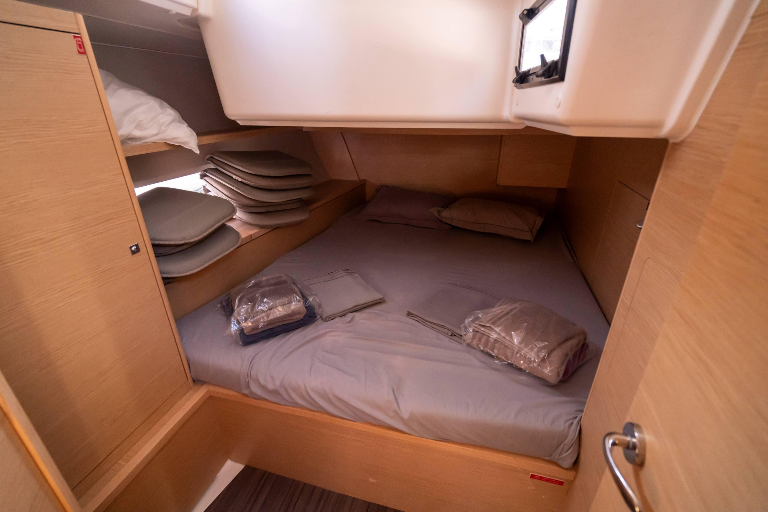 Dufour 470 - 4 + 1 cab. — photo 14
