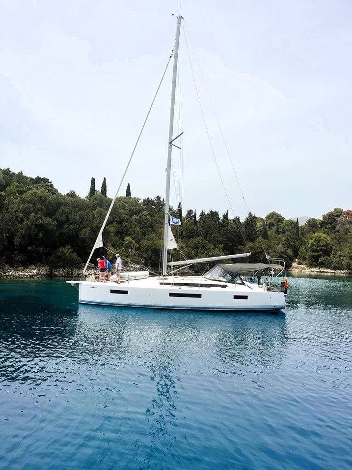 Sun Odyssey 440 - 4 cab. — photo 1