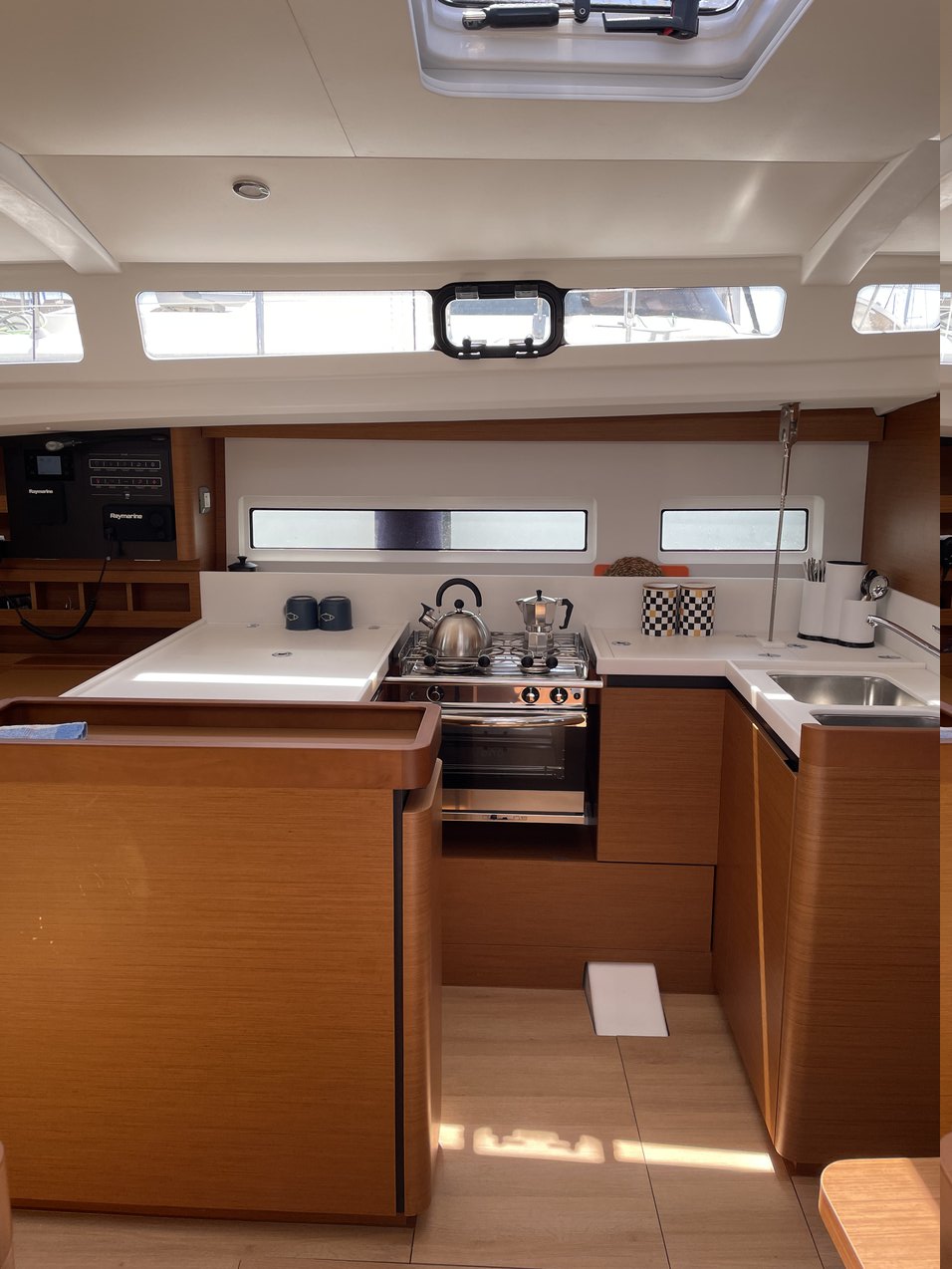 Sun Odyssey 440 - 4 cab. — photo 5