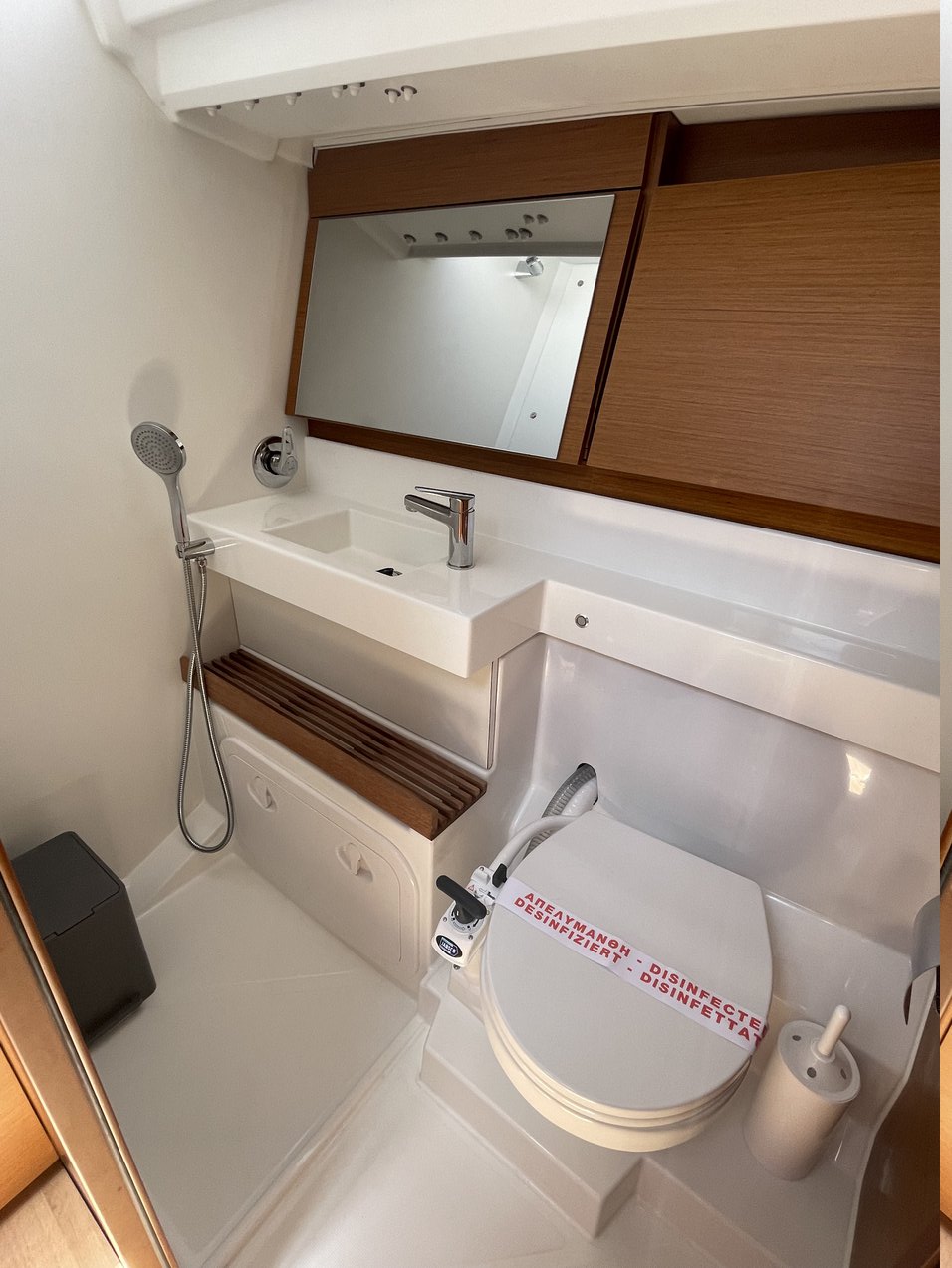 Sun Odyssey 440 - 4 cab. — photo 9