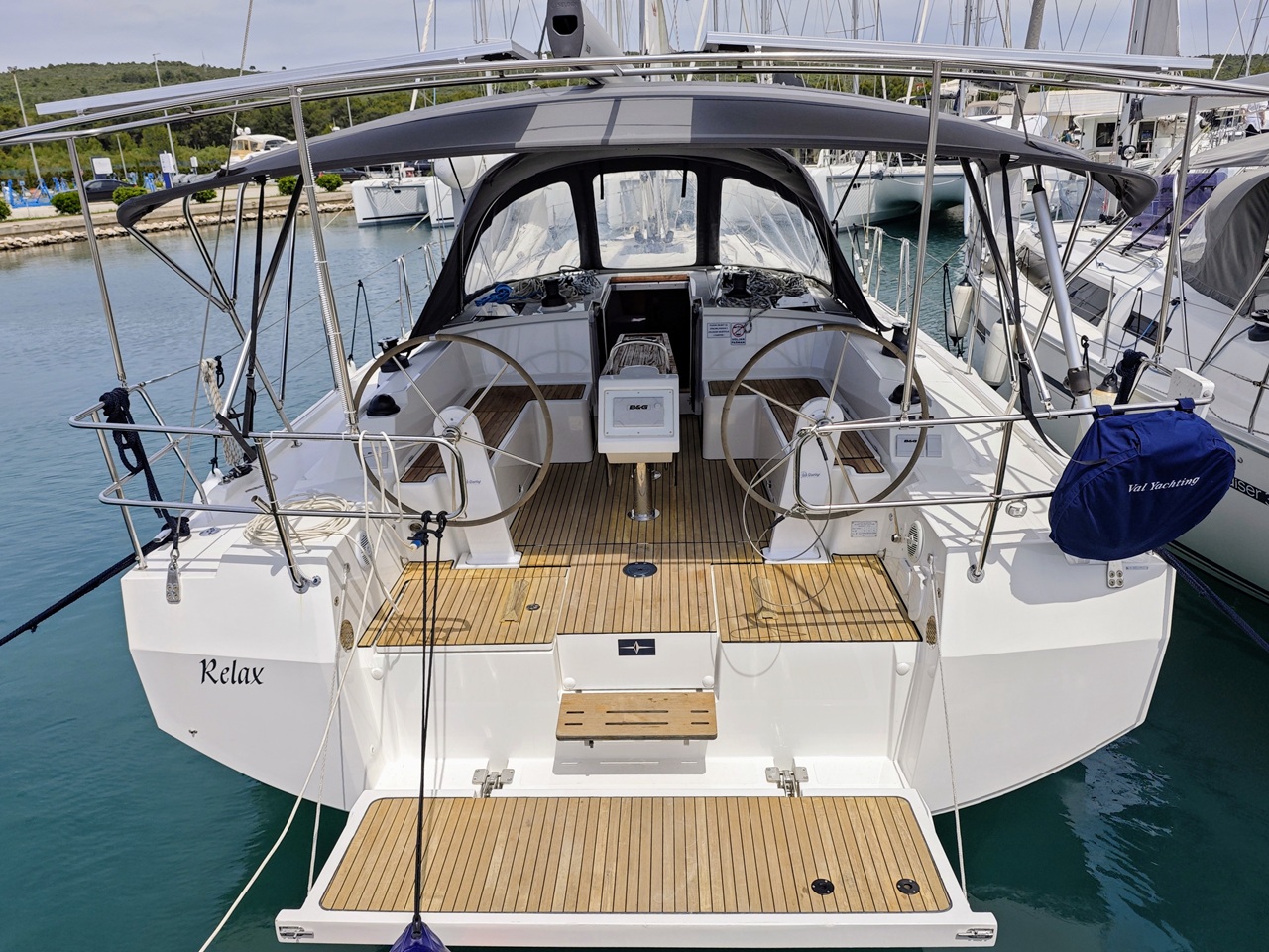 Bavaria C42 — photo 1