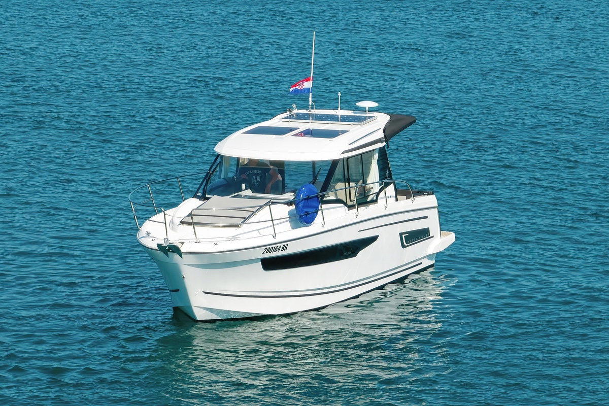 Merry Fisher 895 - 2 cab. — photo 6