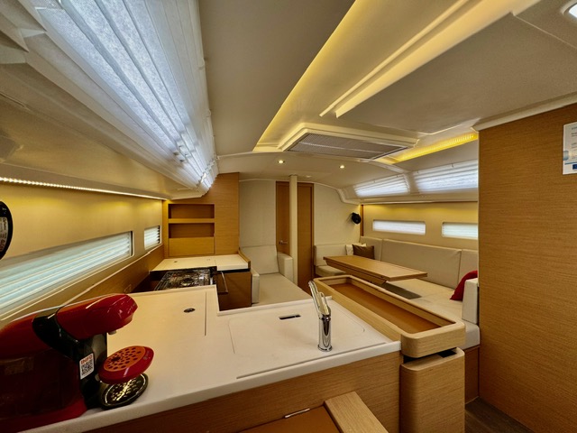 Sun Odyssey 410 - 3 cab. — photo 4