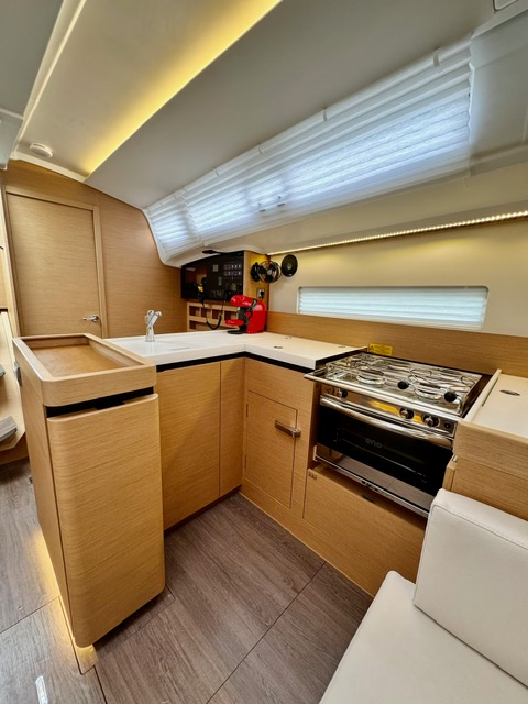 Sun Odyssey 410 - 3 cab. — photo 9