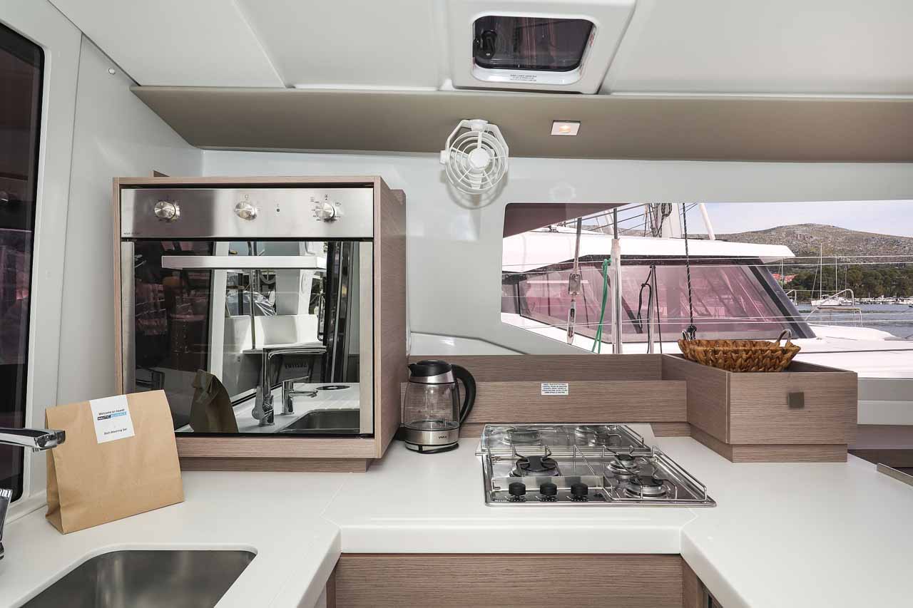 Fountaine Pajot Astrea 42 - 4 + 1 cab. — photo 17