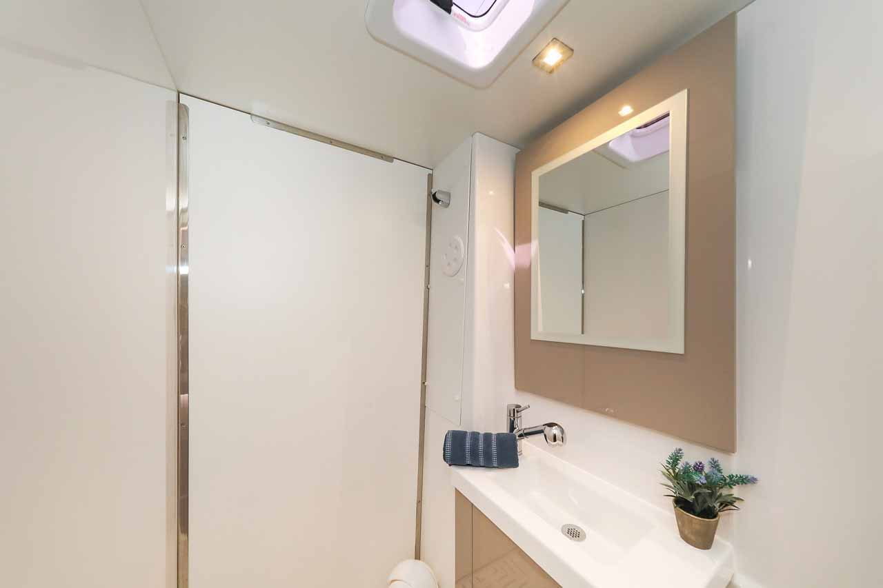 Fountaine Pajot Astrea 42 - 4 + 1 cab. — photo 26