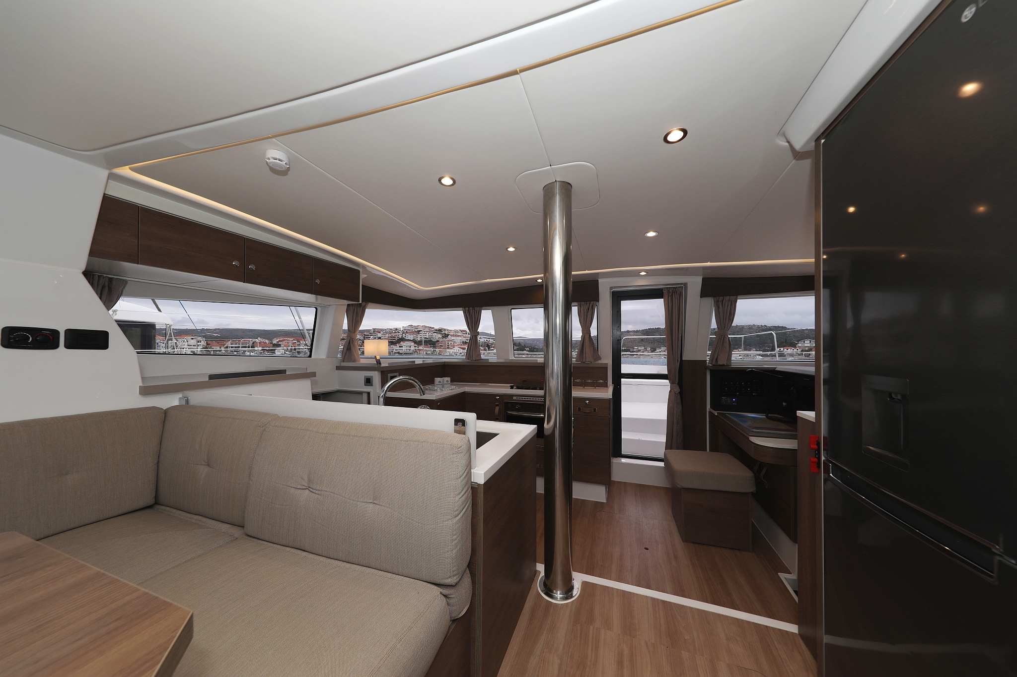 Bali 4.2 - 4 + 1 cab. — photo 2