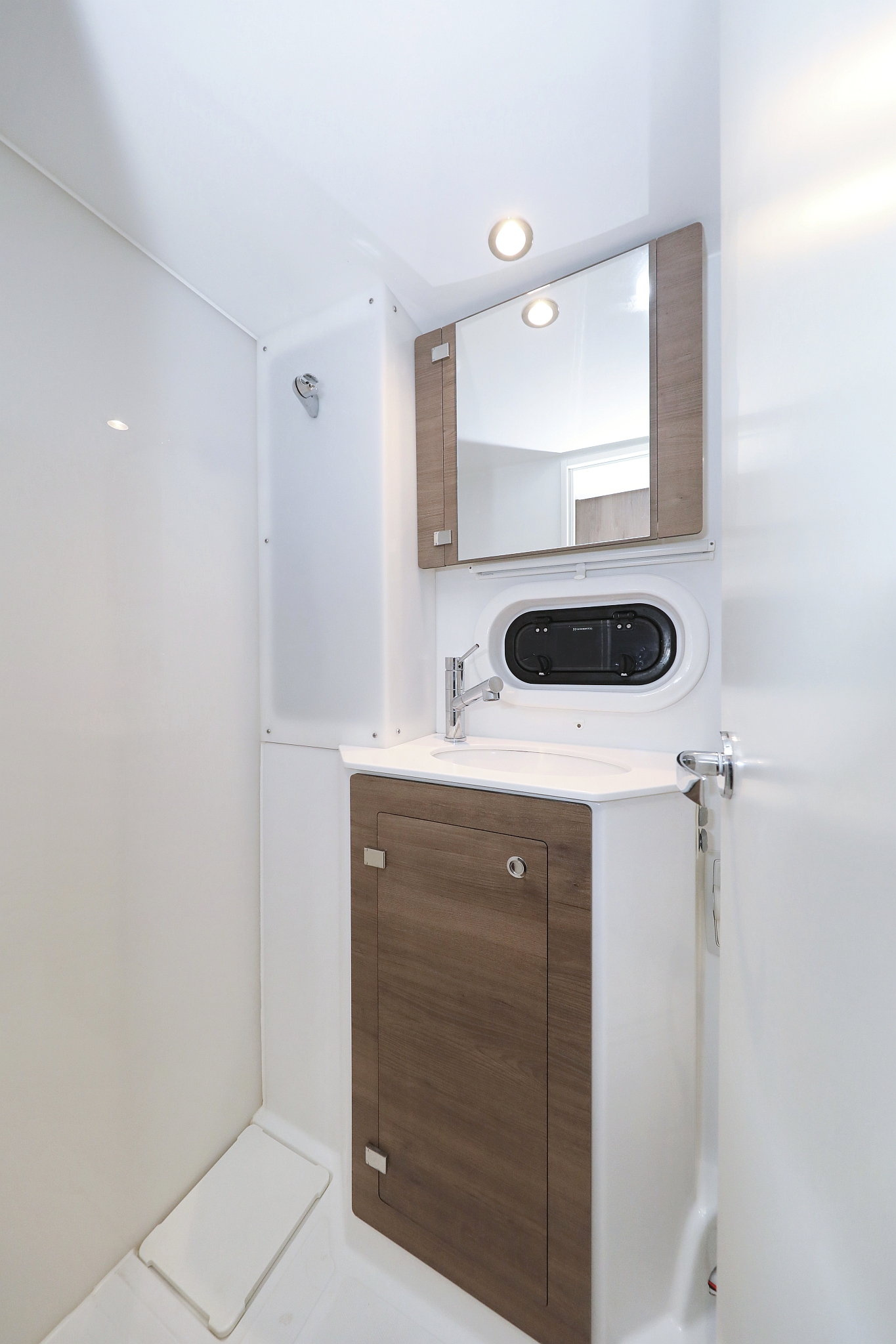 Bali 4.2 - 4 + 1 cab. — photo 25