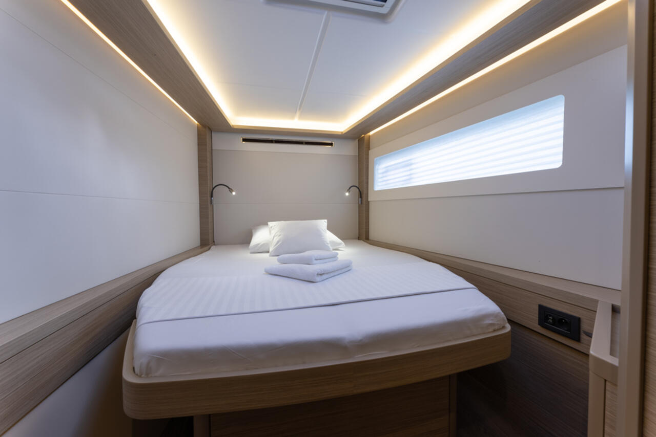 Lagoon 46 - 4 + 2 cab. — photo 11