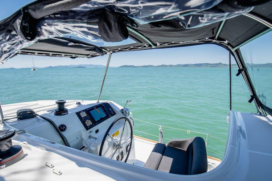 Lagoon 40 - 4 + 2 cab — photo 10