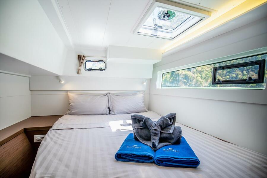 Lagoon 40 - 4 + 2 cab — photo 18