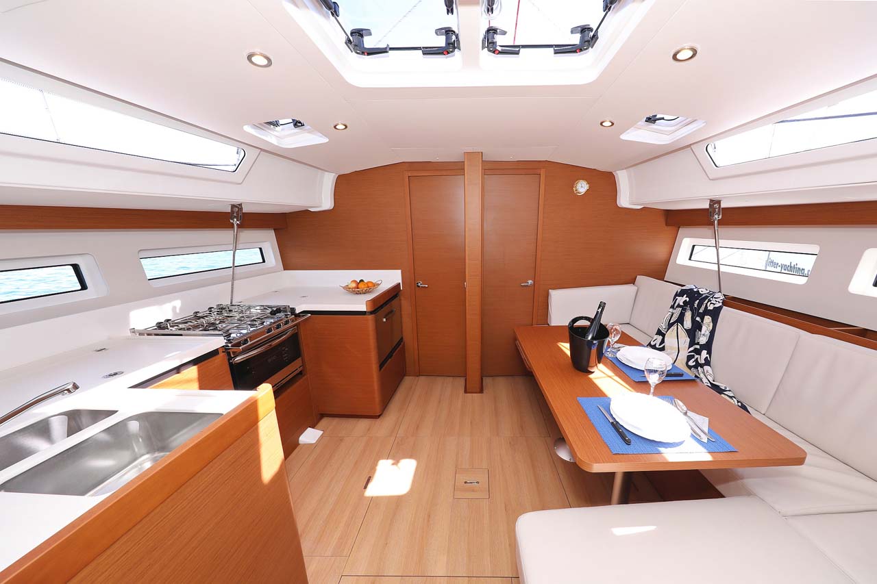 Sun Odyssey 490 - 5 cab. — photo 23