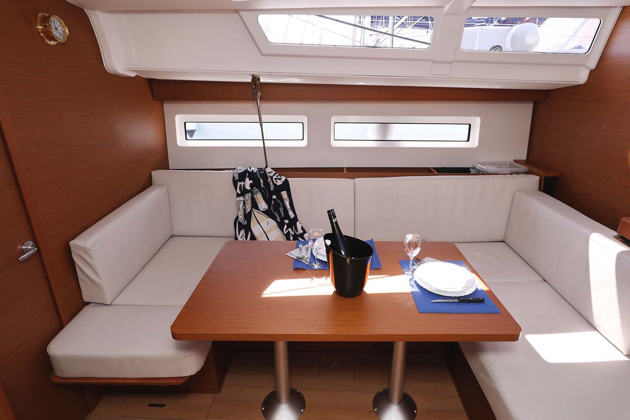 Sun Odyssey 490 - 5 cab. — photo 24