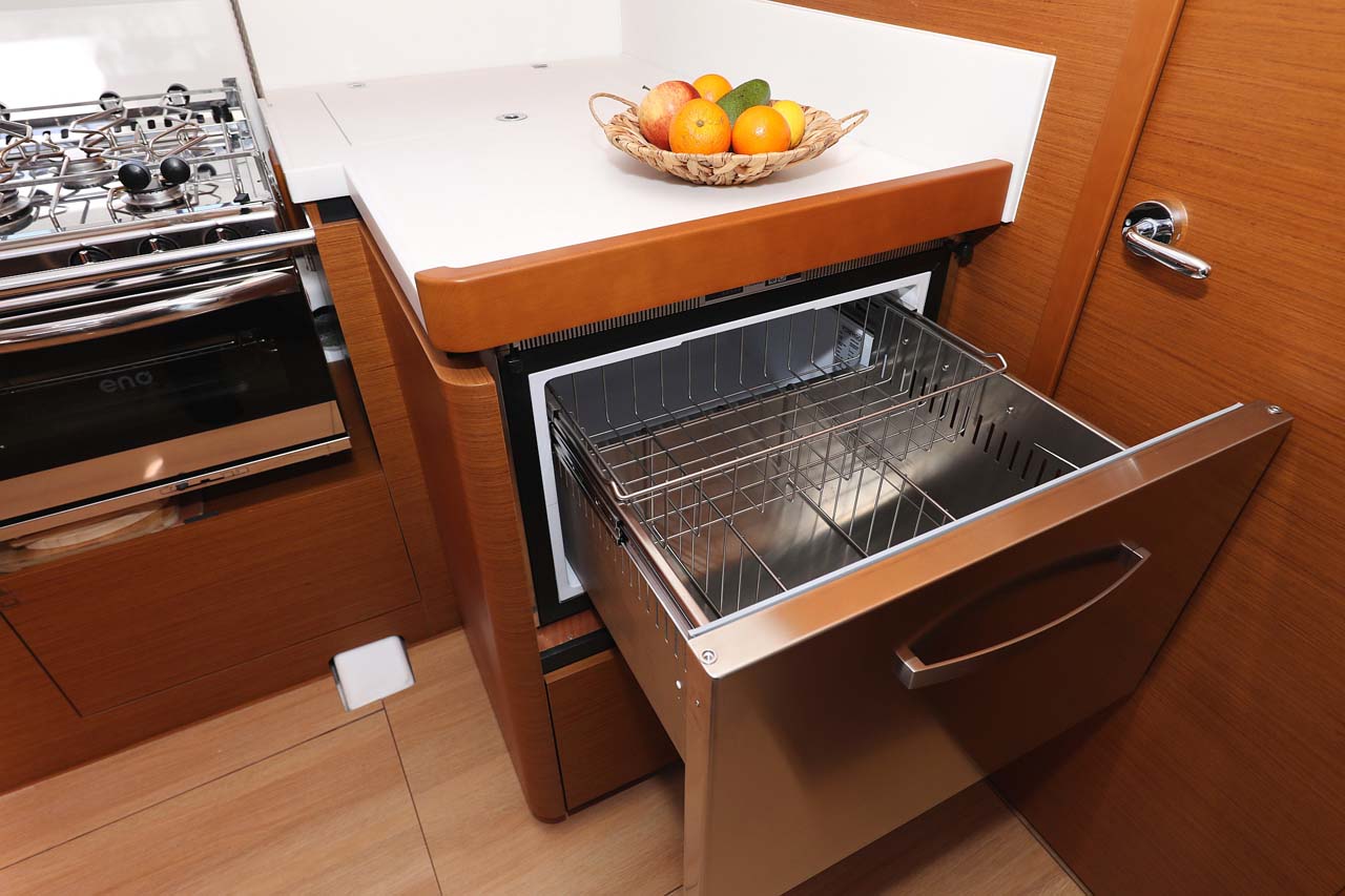 Sun Odyssey 490 - 5 cab. — photo 3
