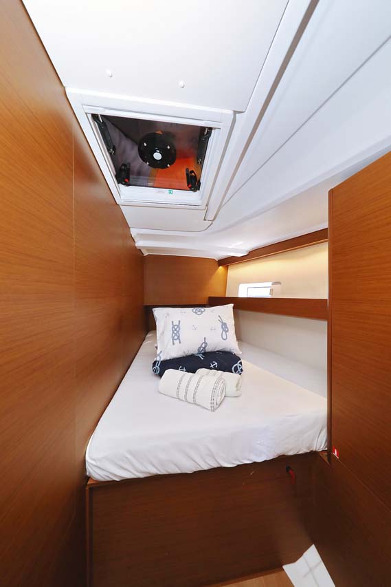 Sun Odyssey 490 - 5 cab. — photo 8
