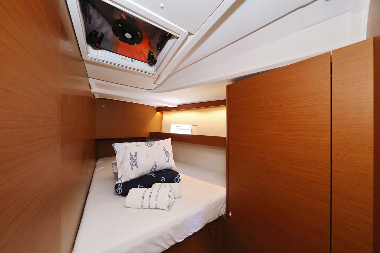 Sun Odyssey 490 - 5 cab. — photo 9