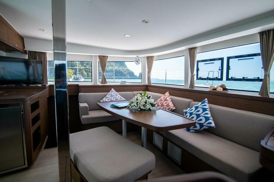 Lagoon 42 - 4 + 1 cab. — photo 14
