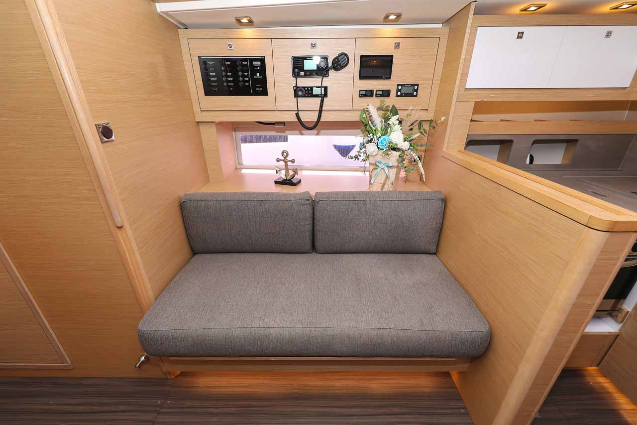 Dufour 470 - 3 cab. — photo 10