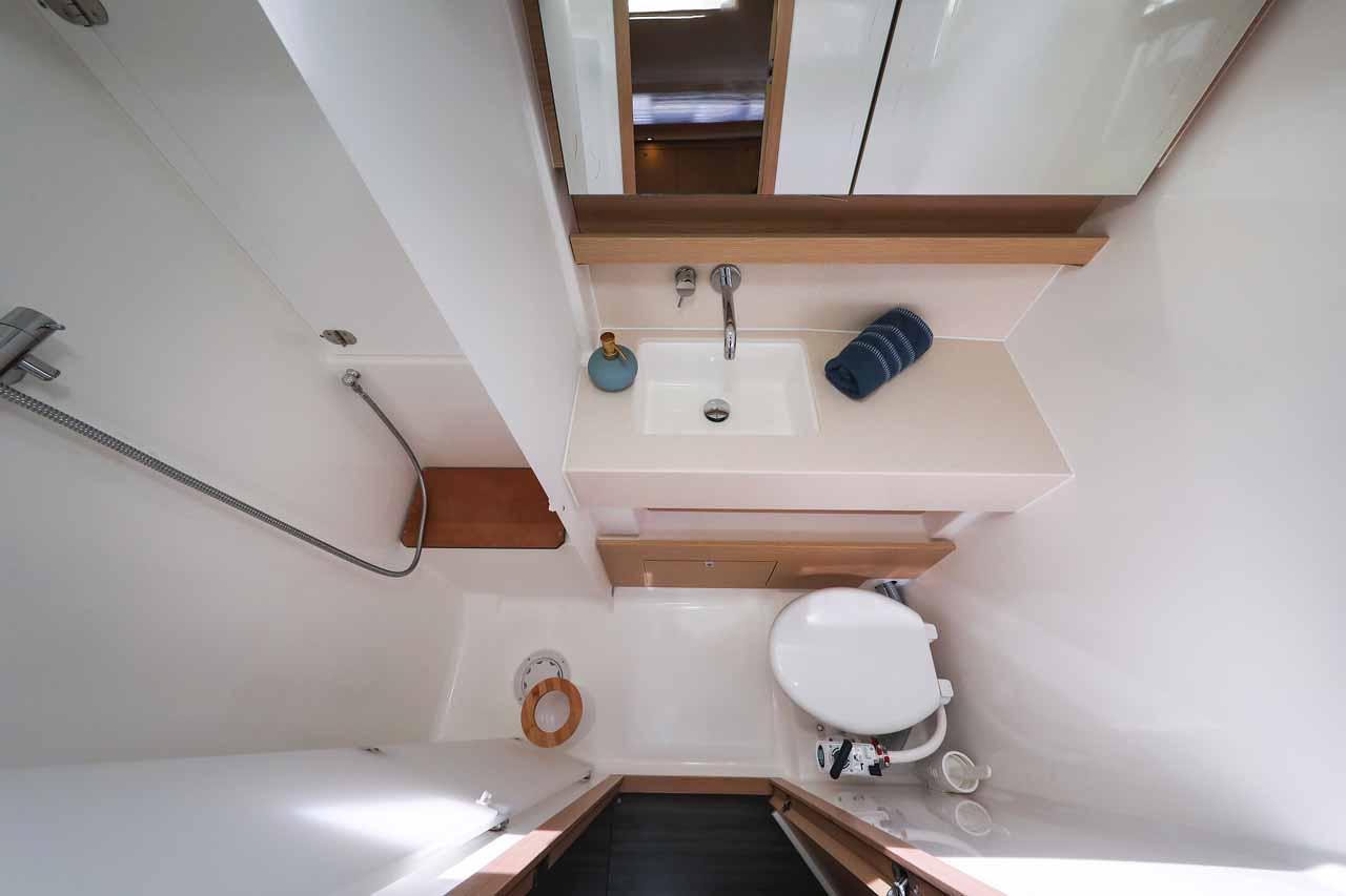 Dufour 470 - 3 cab. — photo 20