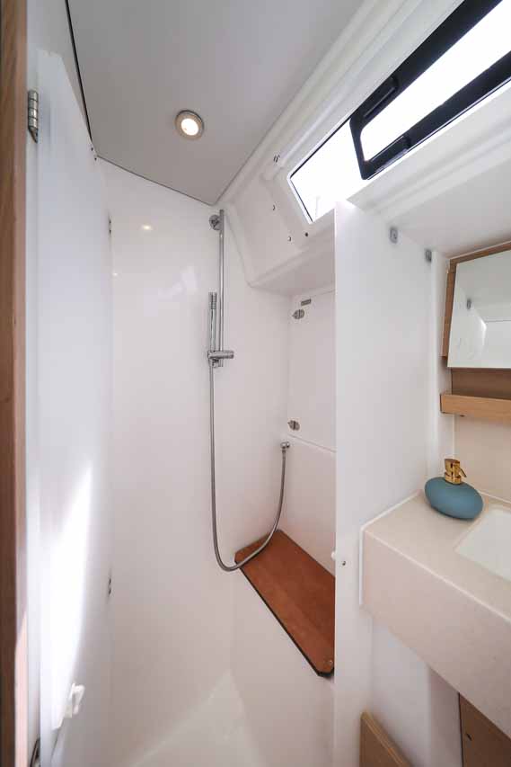 Dufour 470 - 3 cab. — photo 21