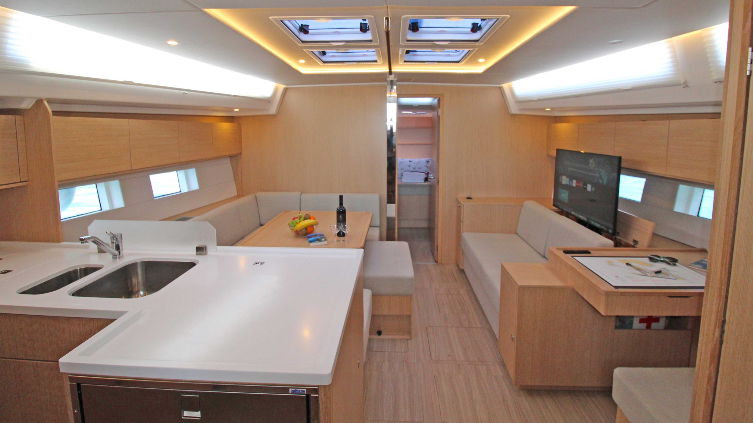 Bavaria C50 Style - 3 + 1 cab. — photo 12