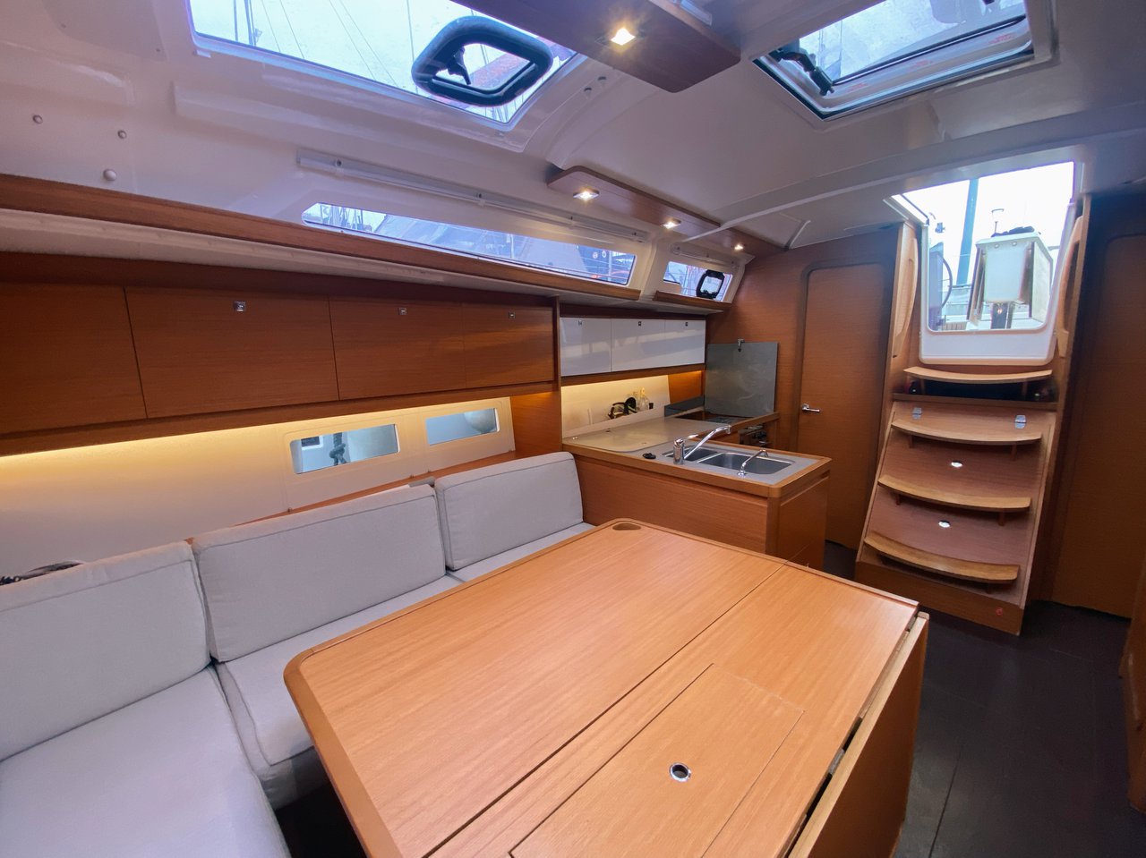 Dufour 390 GL — photo 5