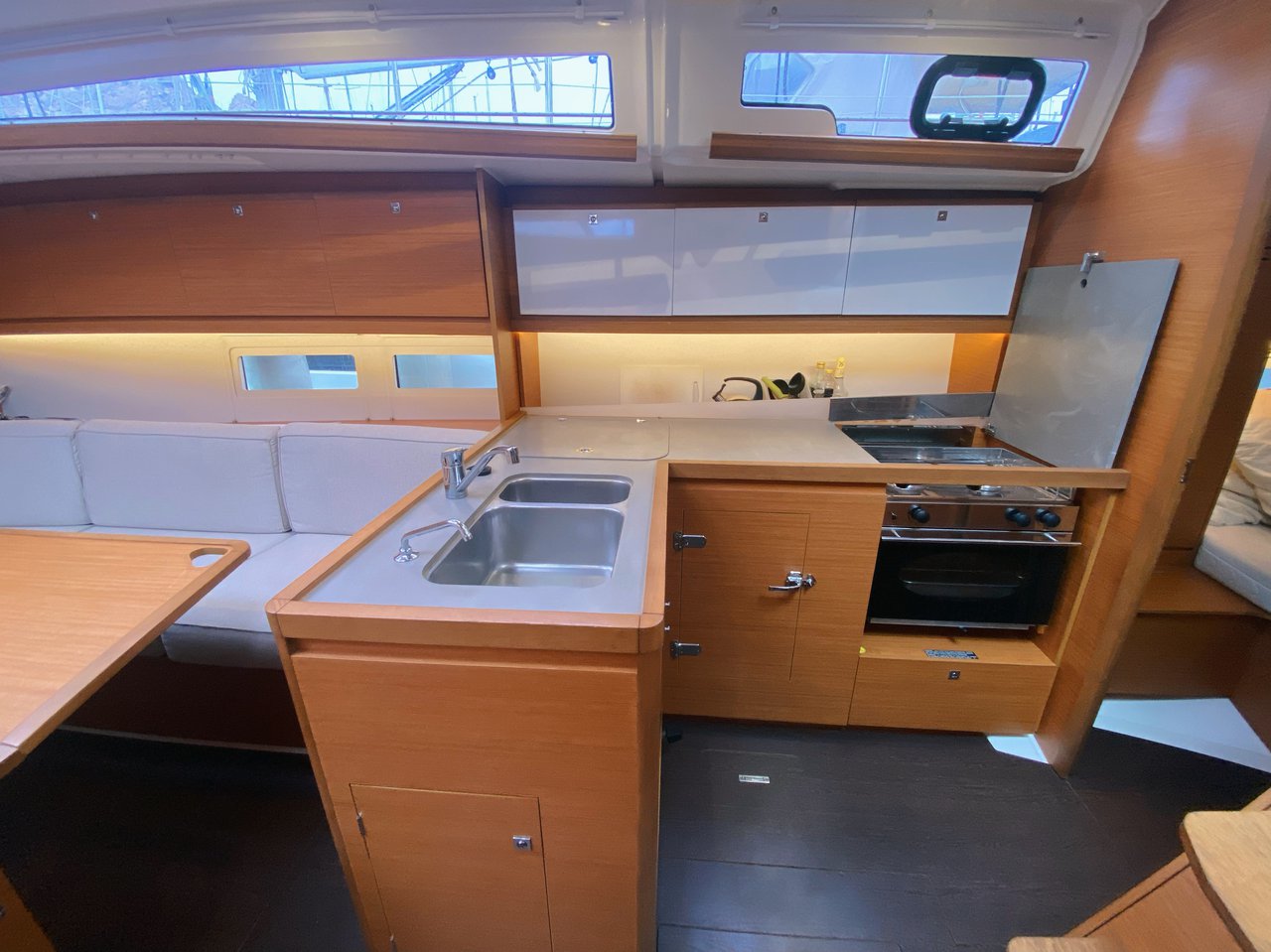 Dufour 390 GL — photo 6