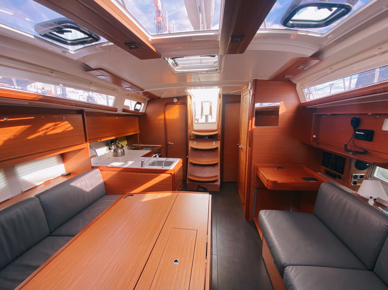 Dufour 390 GL — photo 7