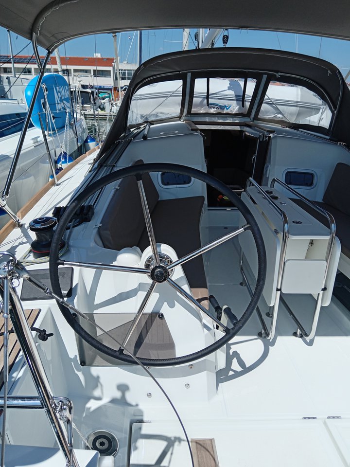 Sun Odyssey 349 - 3 cab. — photo 4