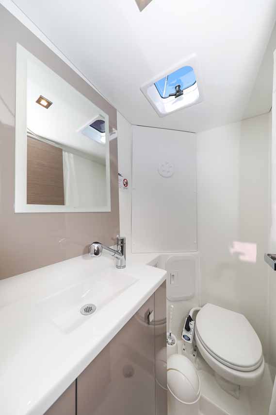 Fountaine Pajot Isla 40 - 4 + 1 cab. — photo 22