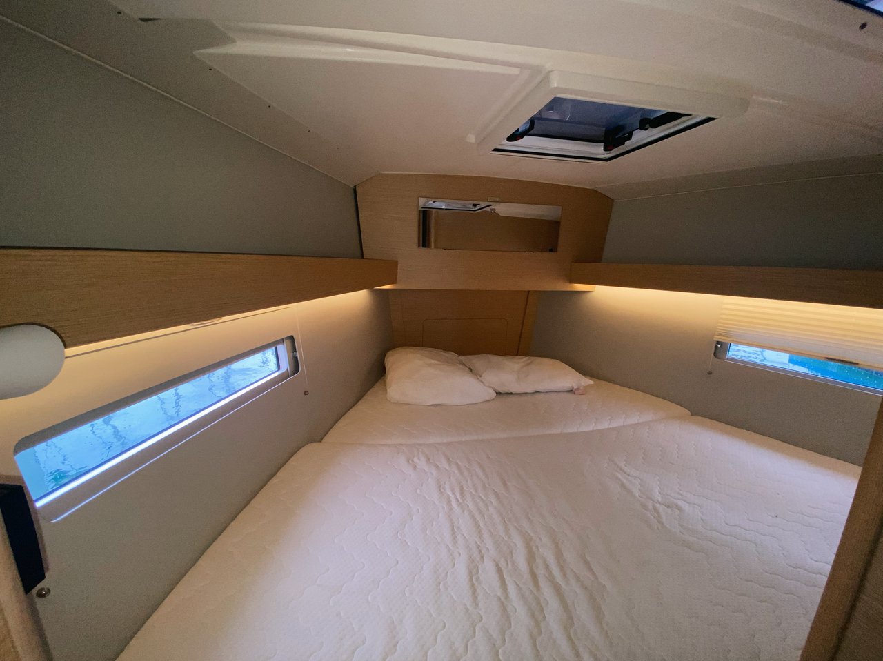 Dufour 390 GL — photo 11