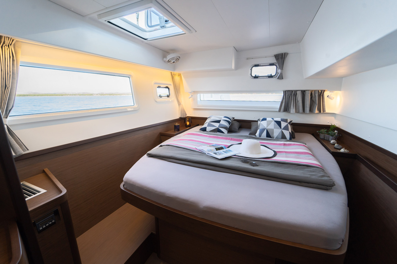 Lagoon 42 OW — photo 18