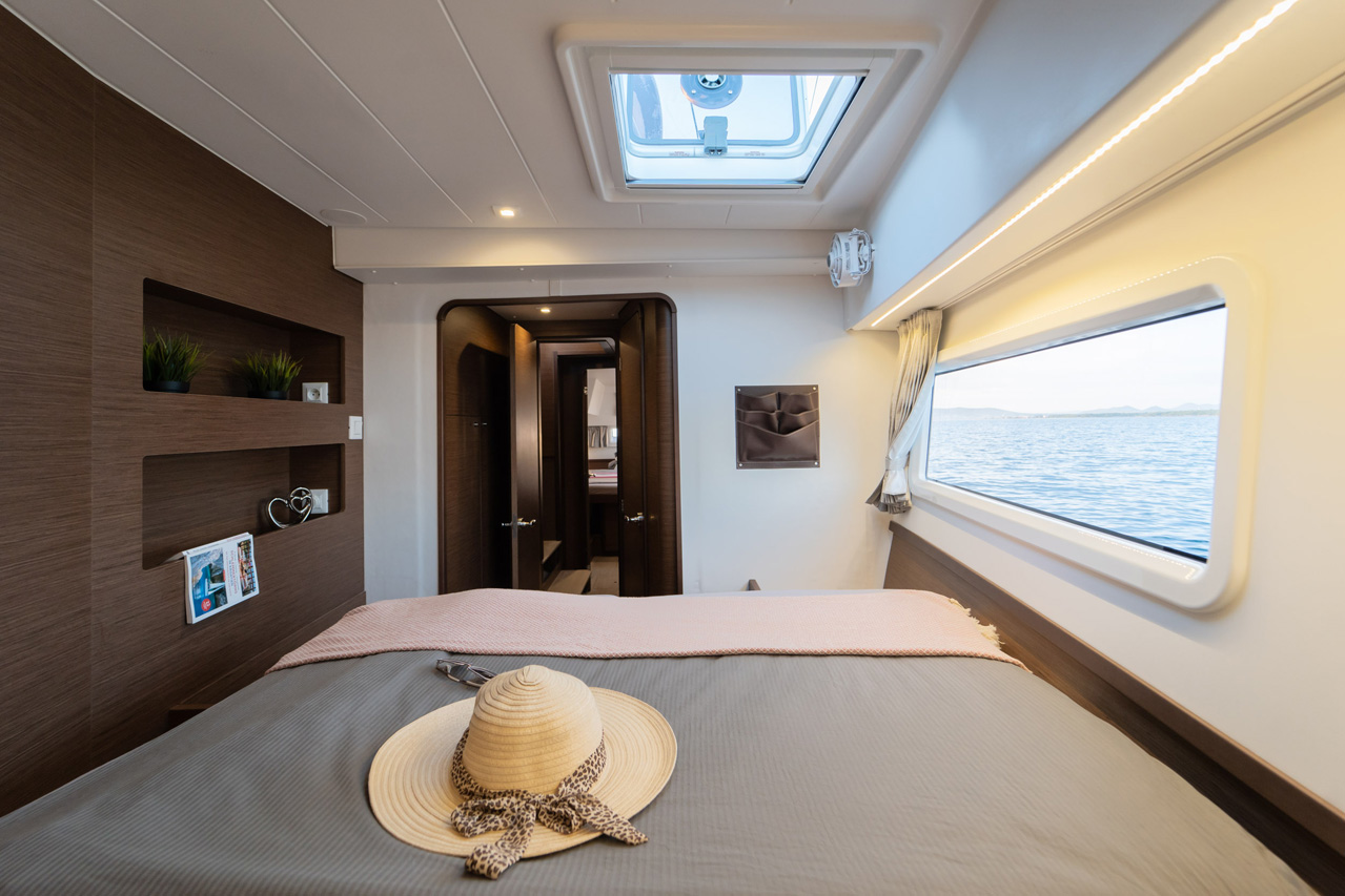 Lagoon 42 OW — photo 19