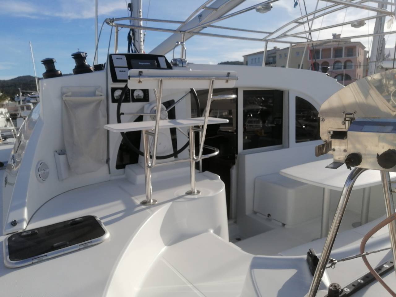 Lagoon 380 - 4 + 2 cab. — photo 3