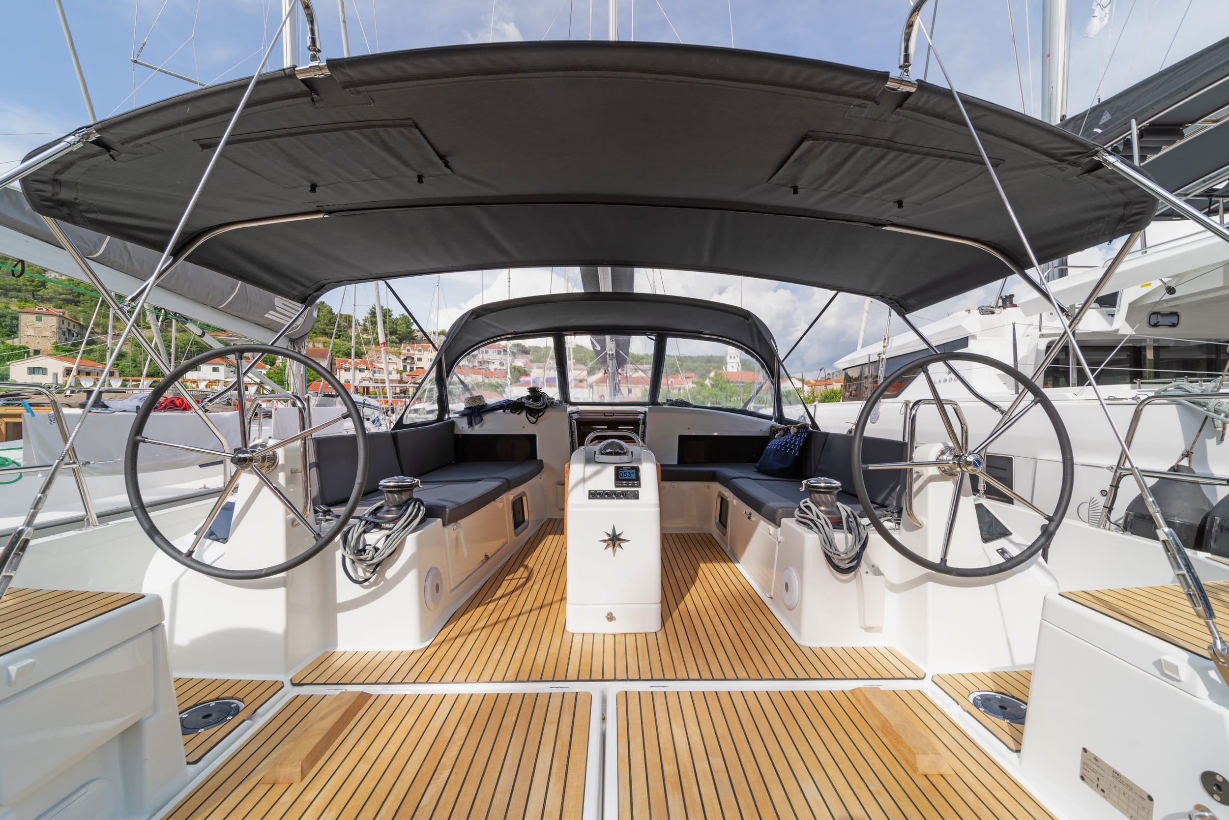 Sun Odyssey 490 - 5 + 1 cab. — photo 8