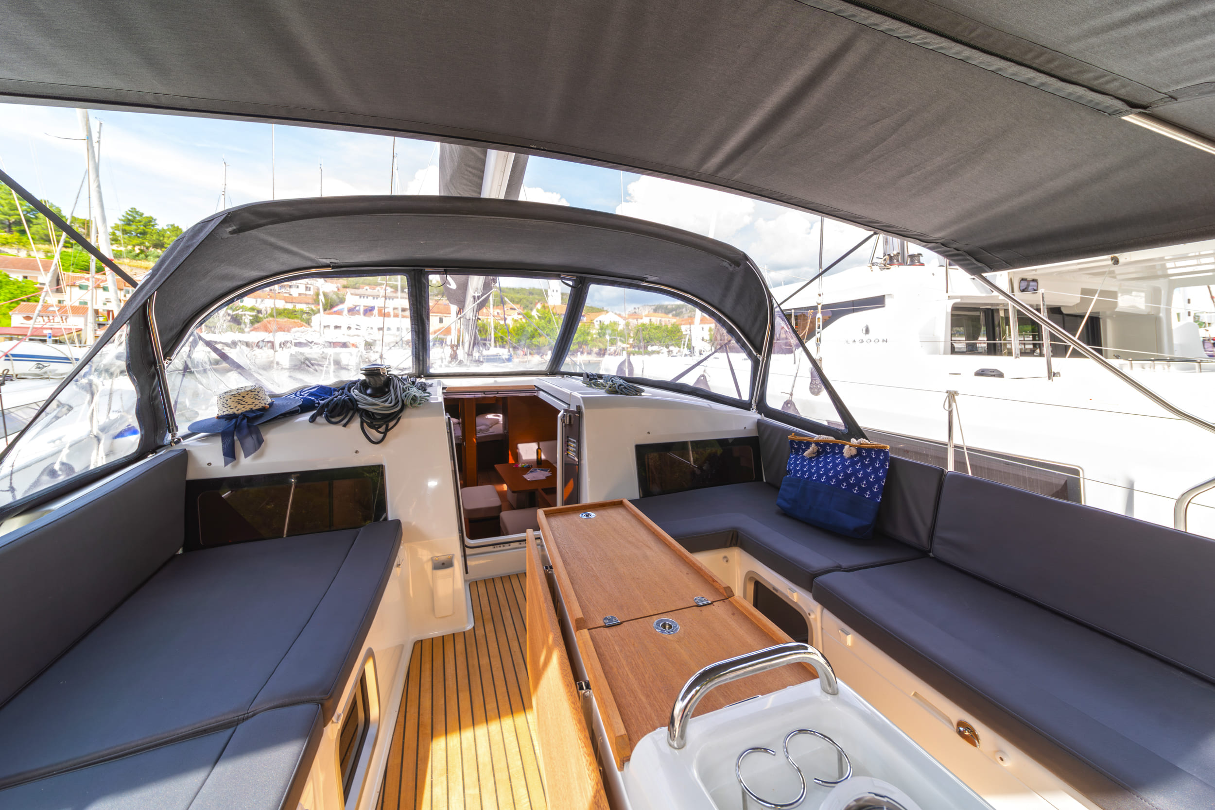 Sun Odyssey 490 - 5 + 1 cab. — photo 9