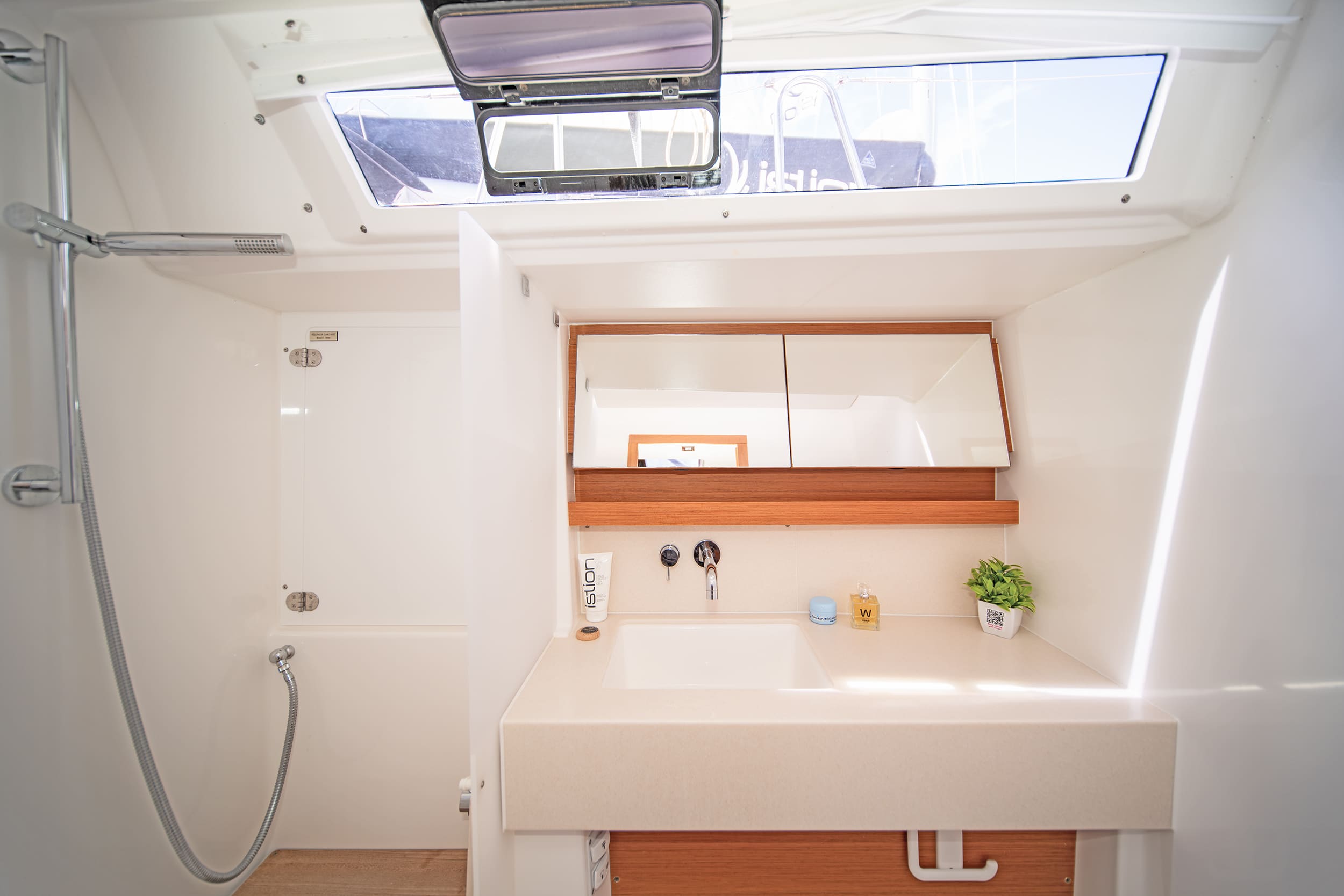 Dufour 470 - 4 cab. — photo 17